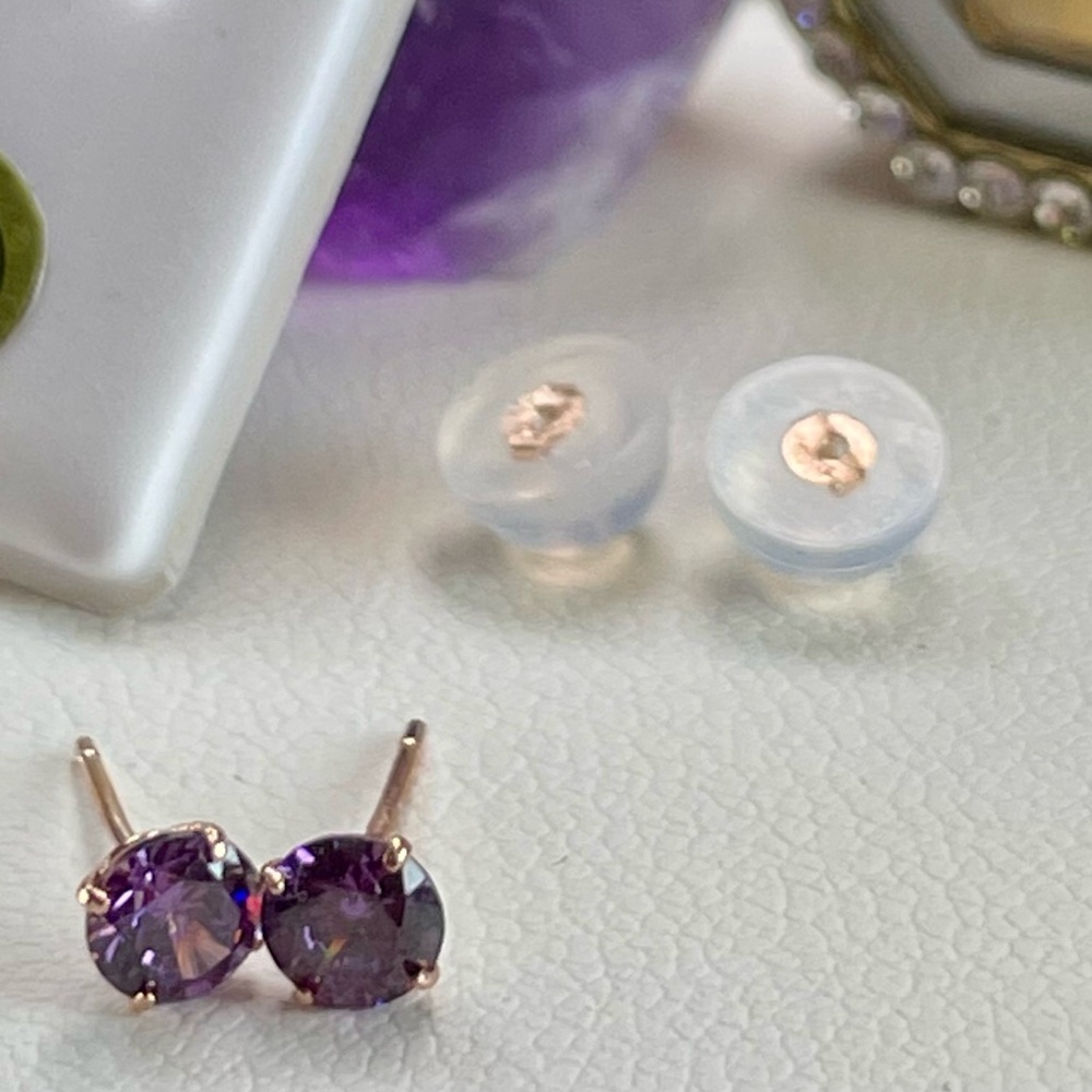 14KT Amethyst Yellow Gold Stud Earrings. .50ct total - Picture 3 of 13